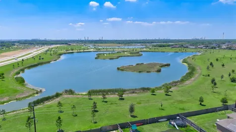 9515 Taylor Lane Mont Belvieu TX 77523
