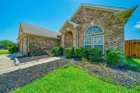 9515 Taylor Lane Mont Belvieu TX 77523