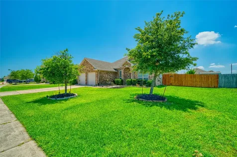 9515 Taylor Lane Mont Belvieu TX 77523