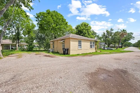 8244 Hartford Street Houston TX 77017