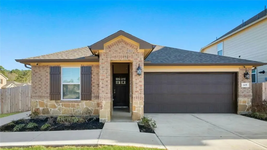 205 Cresta Cove Court Montgomery TX 77316