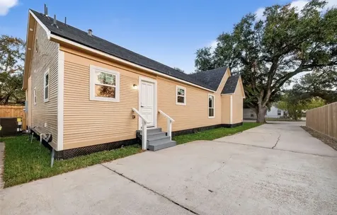 2725 Avenue F Rosenberg TX 77471