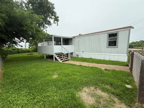 2519 Mcdonald Road Oyster Creek TX 77541