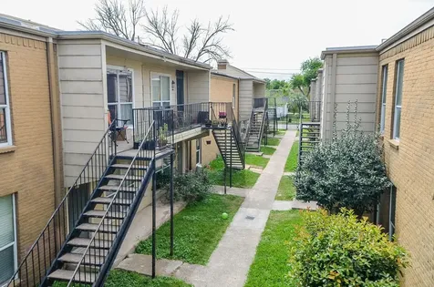 8100 Creekbend Drive 120 Houston TX 77071
