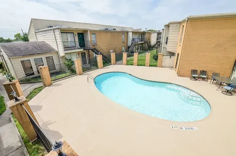 8100 Creekbend Drive 120 Houston TX 77071