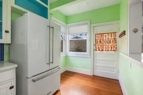 4823 Fannin Drive Galveston TX 77551
