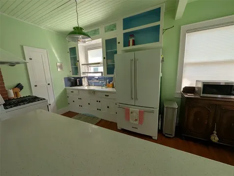 4823 Fannin Drive Galveston TX 77551