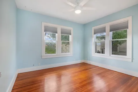 4823 Fannin Drive Galveston TX 77551