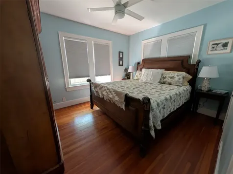 4823 Fannin Drive Galveston TX 77551