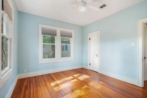 4823 Fannin Drive Galveston TX 77551