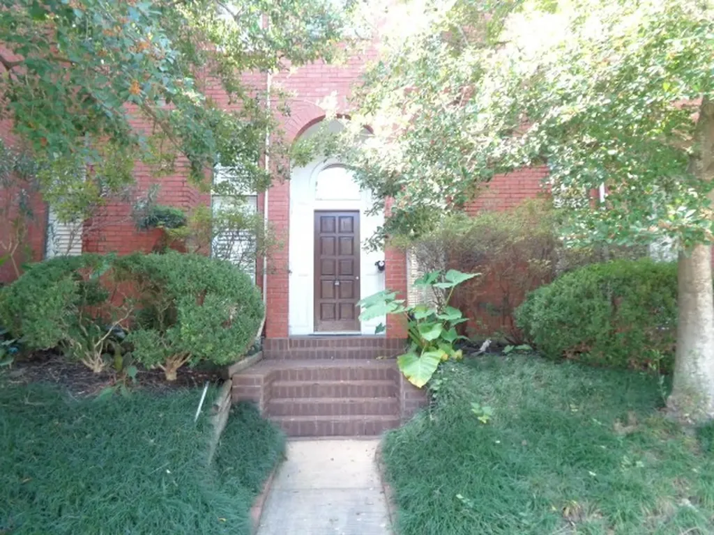 6317 Westcott Street Houston TX 77007