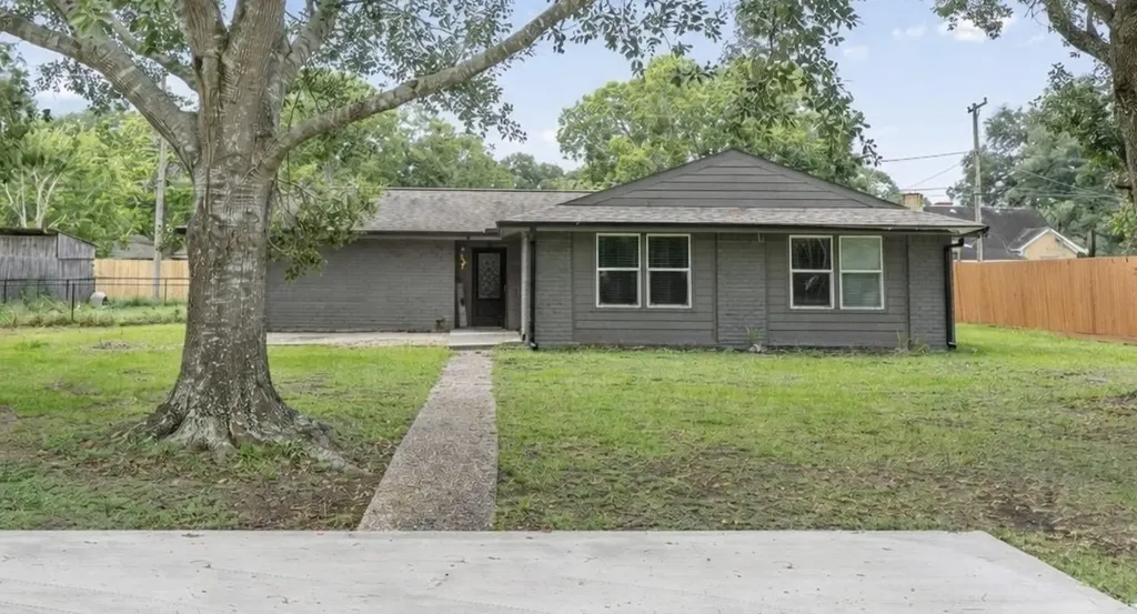 910 7th Street Bay City TX 77414