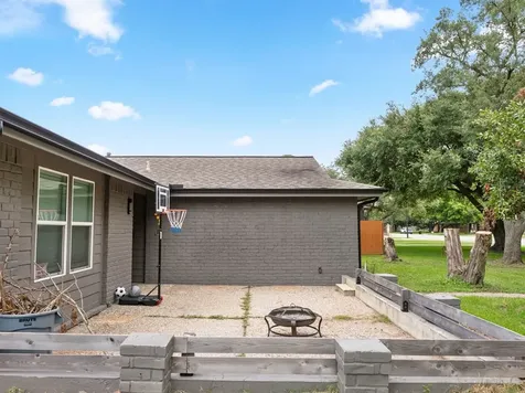 910 7th Street Bay City TX 77414