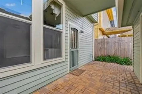 431 Westmoreland Street Houston TX 77006