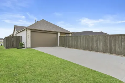 11915 S Pavillion Drive Mont Belvieu TX 77523
