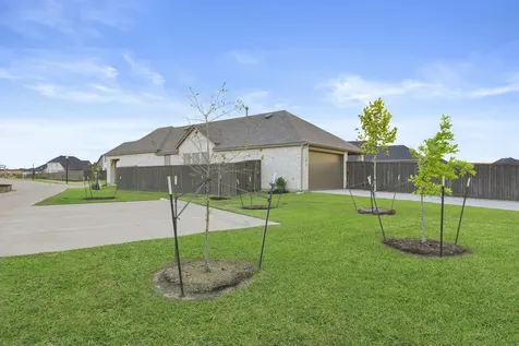 11915 S Pavillion Drive Mont Belvieu TX 77523