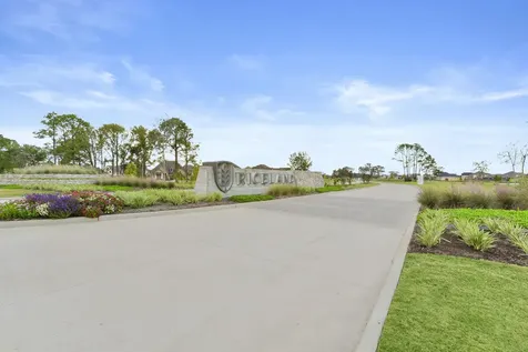 11915 S Pavillion Drive Mont Belvieu TX 77523