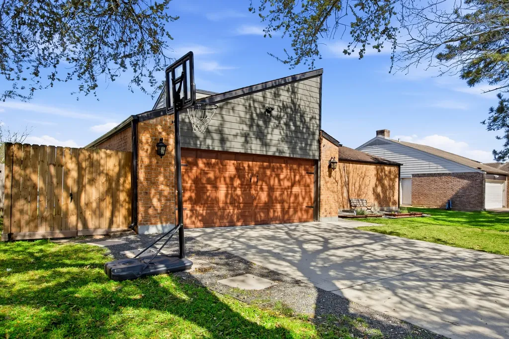 10711 Sageberry Drive Houston TX 77089