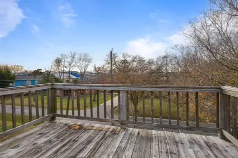 131 Oak Road Clear Lake Shores TX 77565