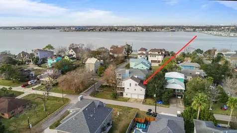 131 Oak Road Clear Lake Shores TX 77565