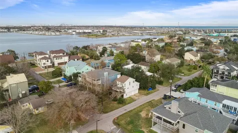 131 Oak Road Clear Lake Shores TX 77565
