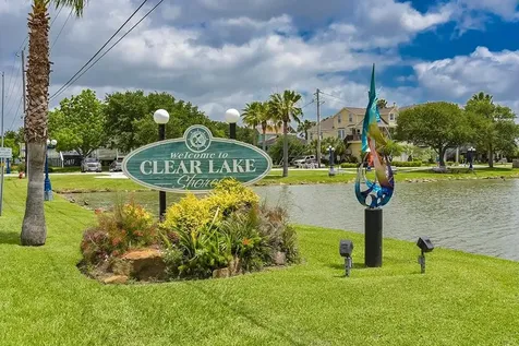 131 Oak Road Clear Lake Shores TX 77565