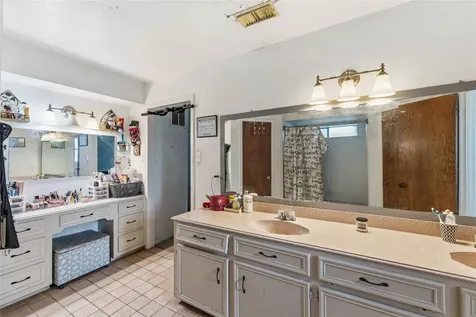 1114 Mustang Trail Houston TX 77339