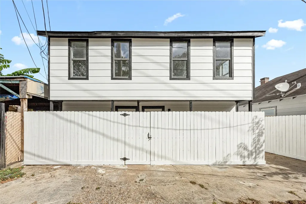 3229 Holman Street 4 Houston TX 77004