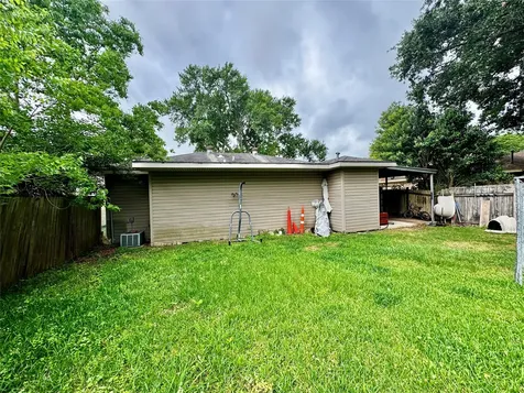 1219 S 13th Street Nederland TX 77627