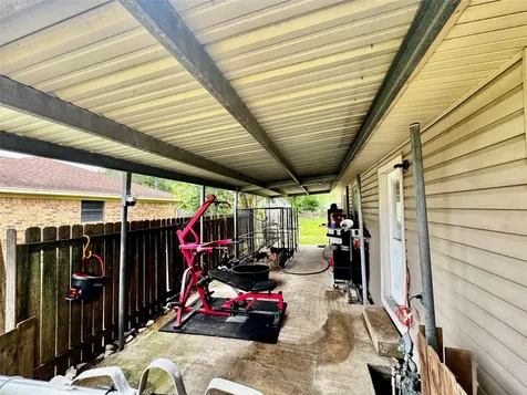 1219 S 13th Street Nederland TX 77627