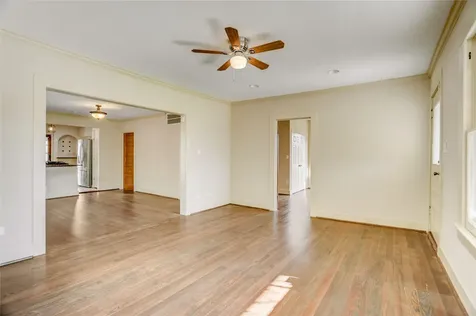 610 Columbia Street Houston TX 77007