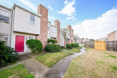 3901 Woodchase Drive 48 Houston TX 77042