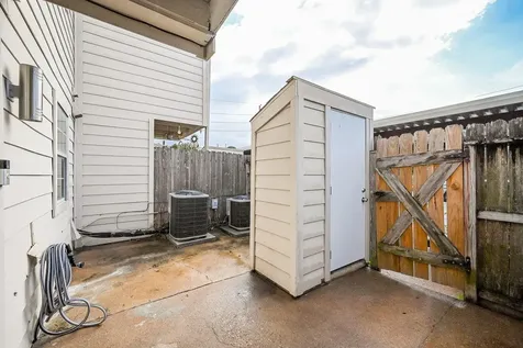 3901 Woodchase Drive 48 Houston TX 77042