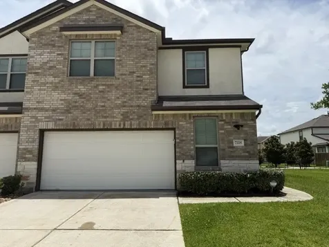 7118 Elgin Street Pearland TX 77584