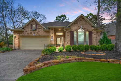 15 E Royal Mews Conroe TX 77384