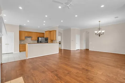 15 E Royal Mews Conroe TX 77384