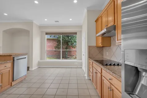 15 E Royal Mews Conroe TX 77384