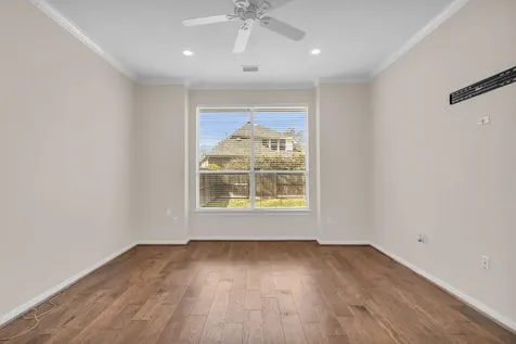 15 E Royal Mews Conroe TX 77384