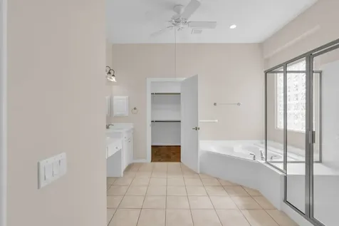 15 E Royal Mews Conroe TX 77384