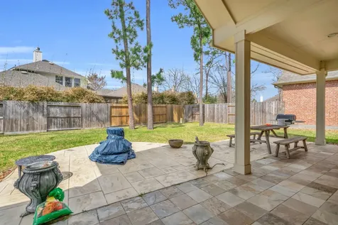 15 E Royal Mews Conroe TX 77384