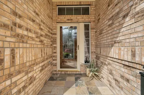 15 E Royal Mews Conroe TX 77384