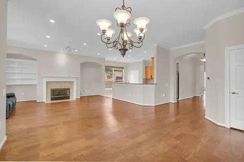 15 E Royal Mews Conroe TX 77384
