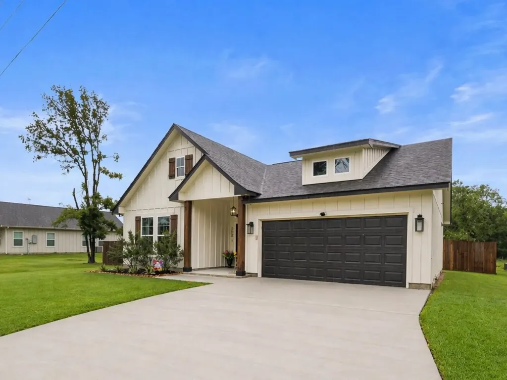 125 Ellis Lane West Columbia TX 77486