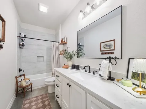 125 Ellis Lane West Columbia TX 77486