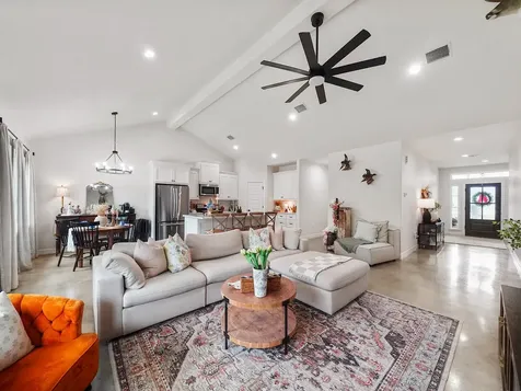 125 Ellis Lane West Columbia TX 77486