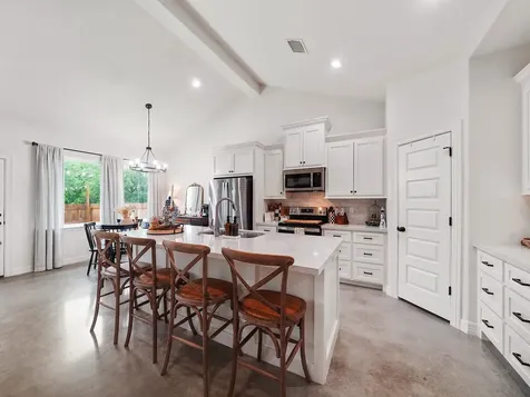 125 Ellis Lane West Columbia TX 77486