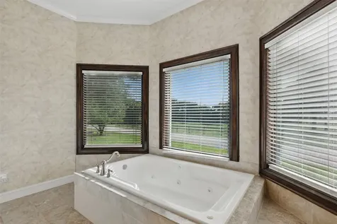 90 Greenview Street Montgomery TX 77356