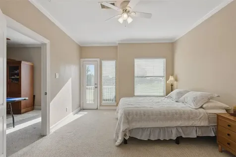 90 Greenview Street Montgomery TX 77356