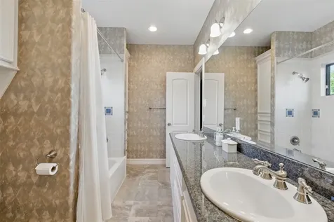 90 Greenview Street Montgomery TX 77356