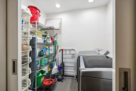 6230 Waltway Drive Houston TX 77008